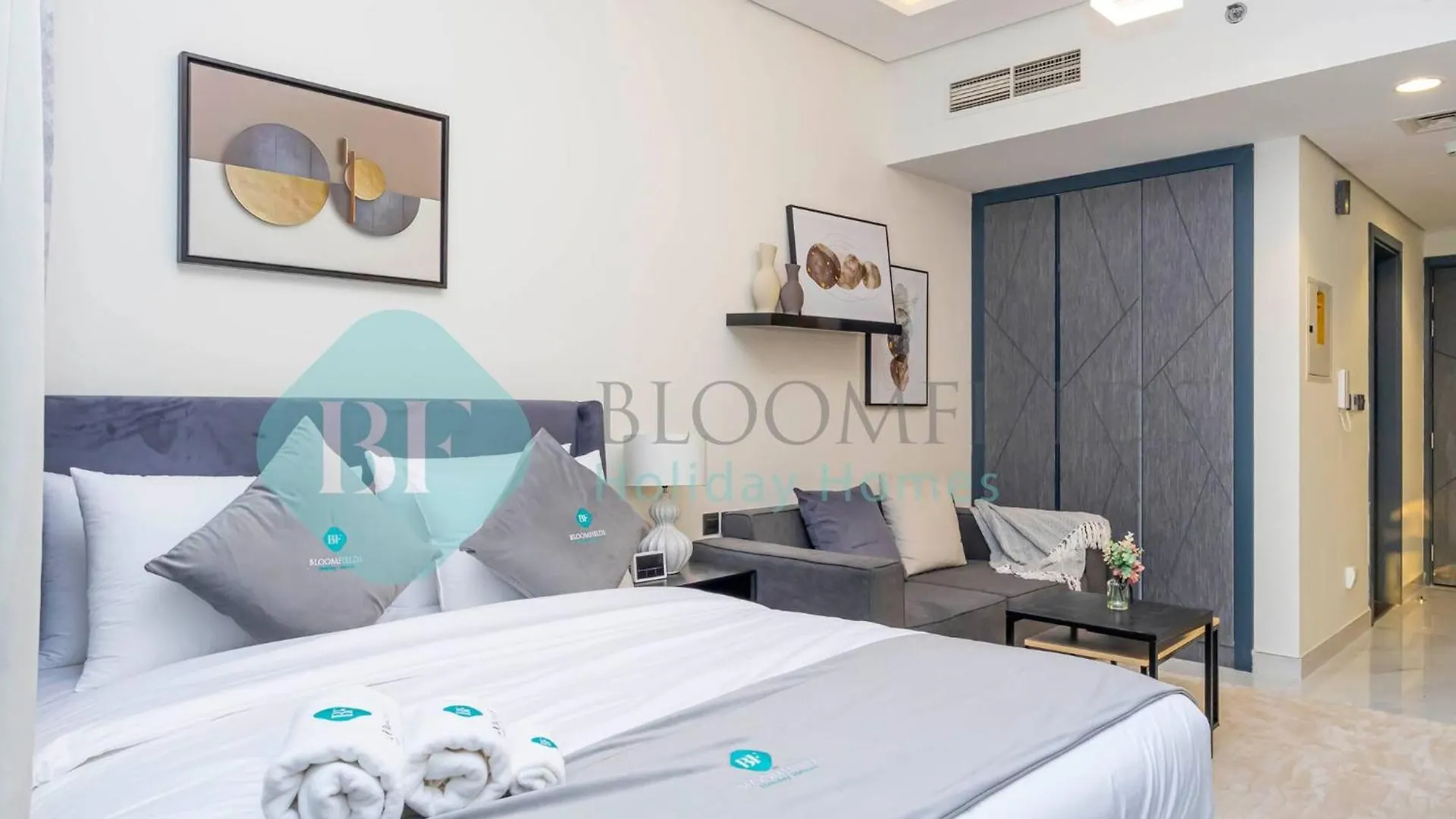 Apartament Bloomfields Luxury Escape Studio In Samana Golf Dubaj