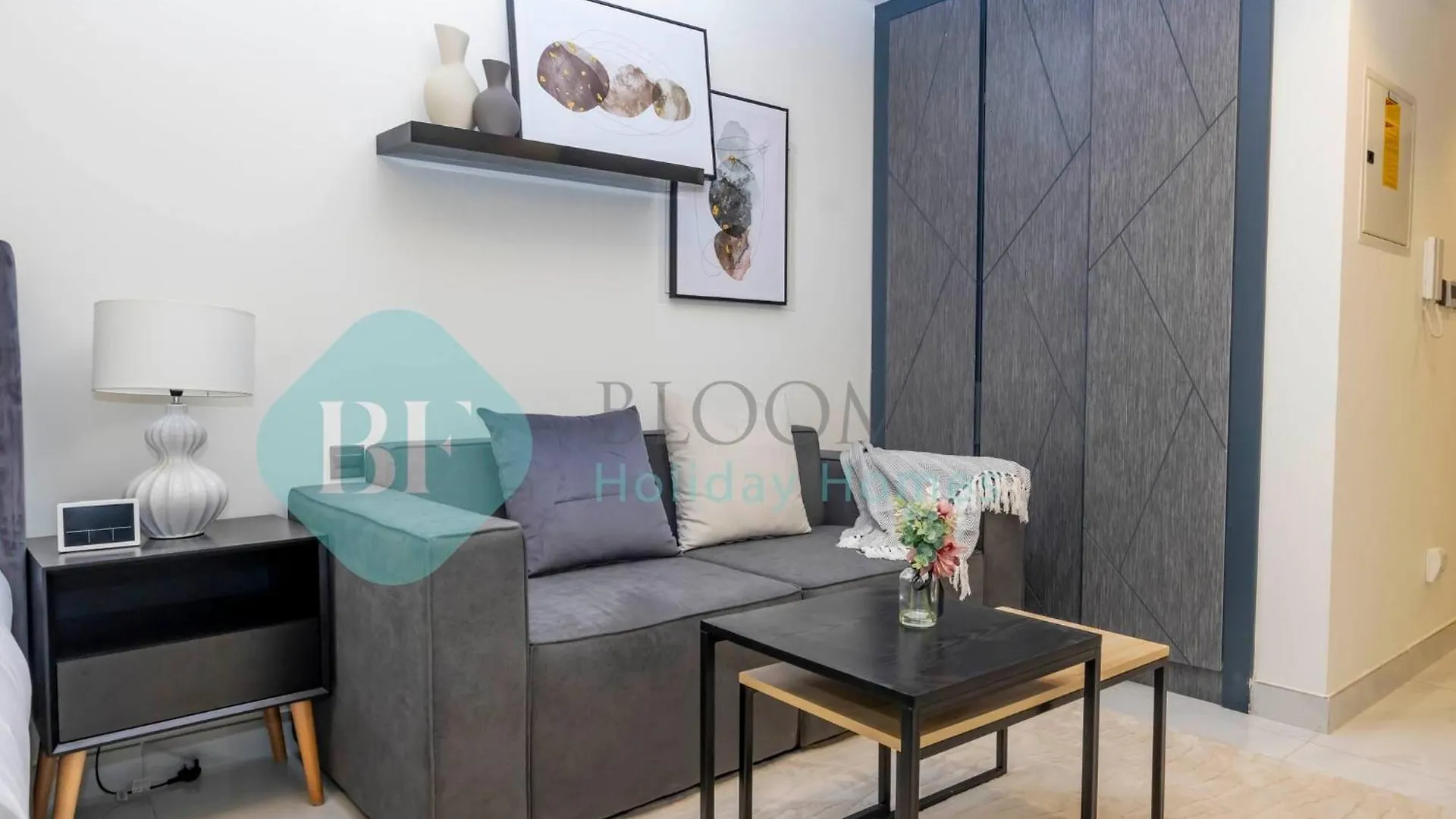 Bloomfields Luxury Escape Studio In Samana Golf Dubaj 0*,