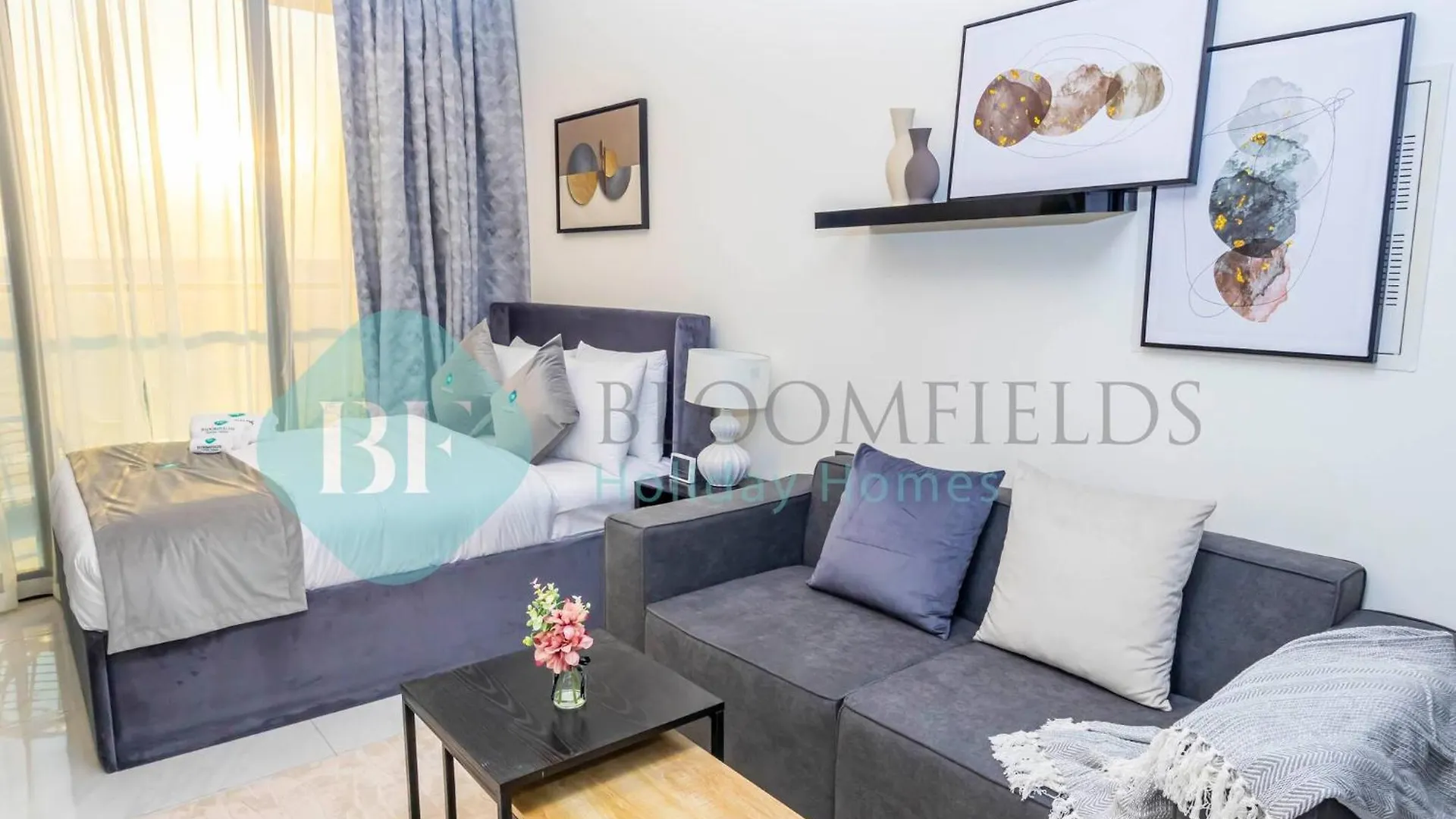Apartment Bloomfields Luxury Escape Studio In Samana Golf Dubai